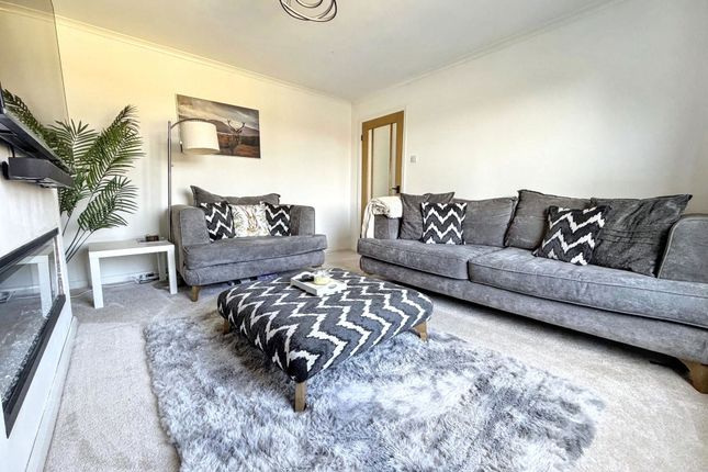 23, Hertford Crescent, Houghton Le Spring photo 2