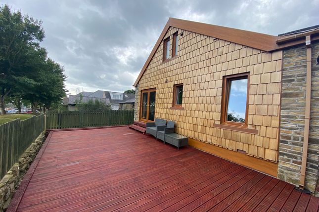 8, LOCARNO AVENUE, BRADFORD photo 4