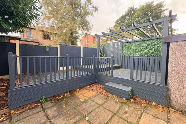 21 Eastgrove Avenue, Bolton photo 4