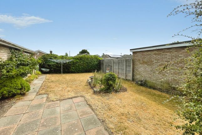 12, Fair Close, Feltwell photo 3