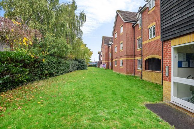 Flat for sale in Newbury, Berkshire