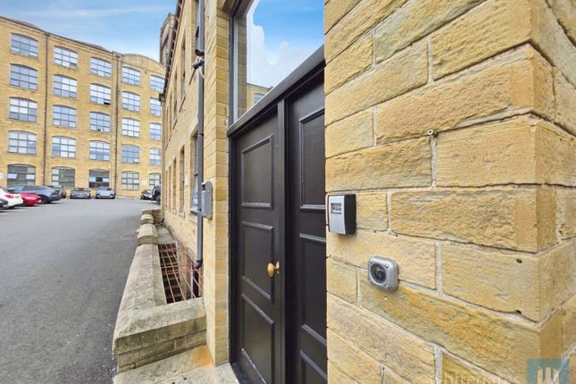 Apartment 5, The Spinning House,, Upper Blakeridge Lane, West Yorkshire photo 4
