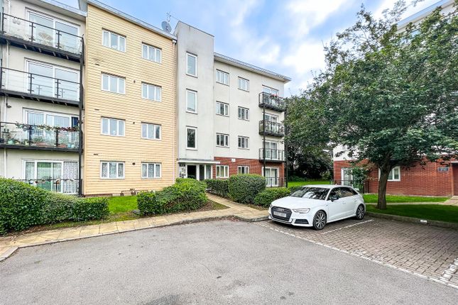 Flat for sale in Gisors Road, Southsea