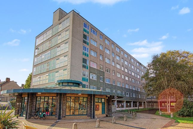 3 Bedroom Flat in N17 6LL