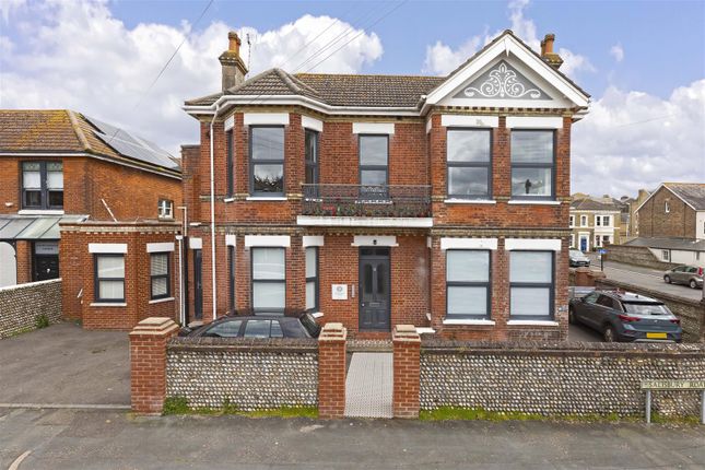 Thumbnail Flat for sale in Shelley Road, Worthing
