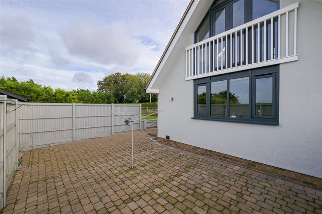 2 bed property for rent in The Willows, Ratling Road, Aylesham CT3