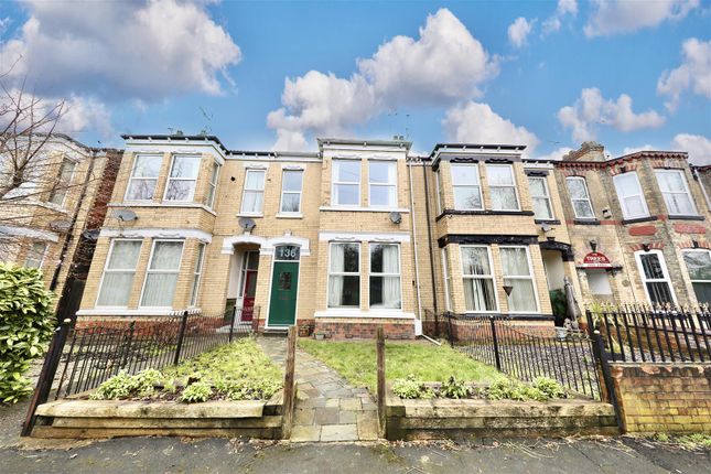 Terraced house for sale in Sunny Bank, Hull