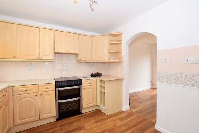 10, The Hartings, Bognor Regis photo 4