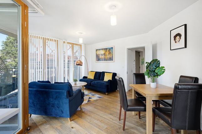 4, Packenham House, 25, Lockton Street, London photo 3