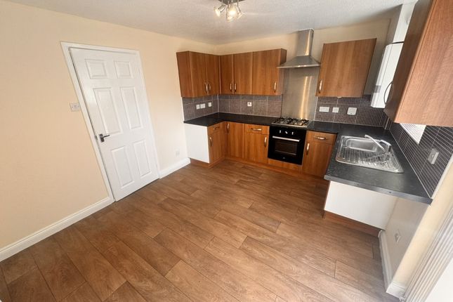 16, Shiregreen, St Helens photo 3