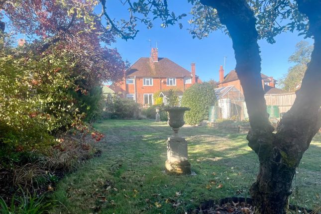 3, Pyle Hill, Newbury photo 2