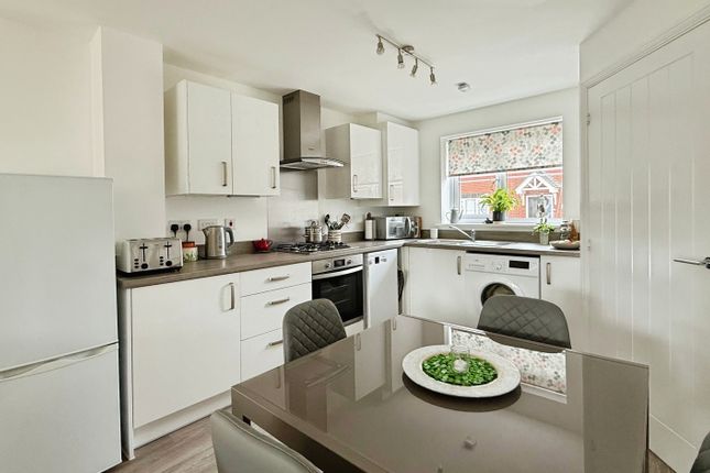 20, Callum Way, Westbury photo 4