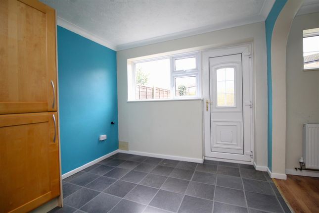 154, Barnstock, Peterborough photo 4