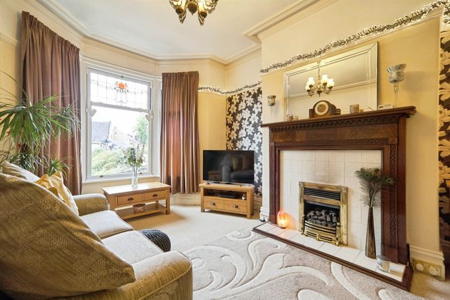 12, Green Head Lane, Keighley photo 4