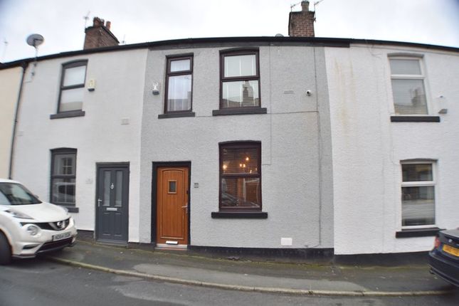 Fountain Street Ley Hyde Sk14 3 Bedroom Terraced House For