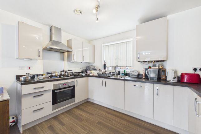 Flat 18, 23, Kenyon Way, Berkshire photo 4