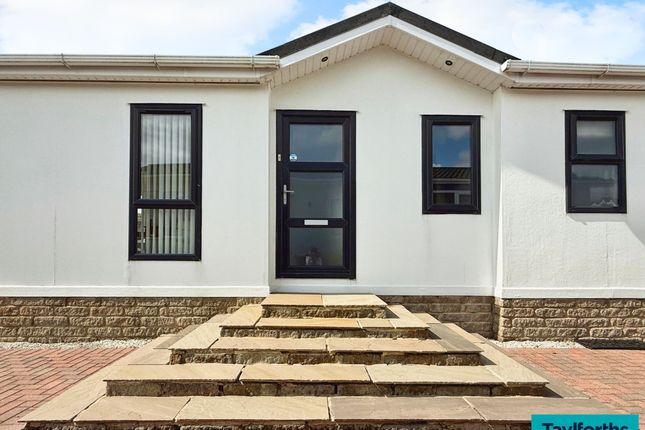 16 High View Dales View Park, Barnoldswick photo 3