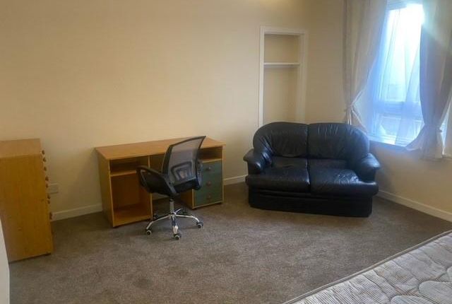 Thumbnail Flat to rent in Baxter Street, Dundee