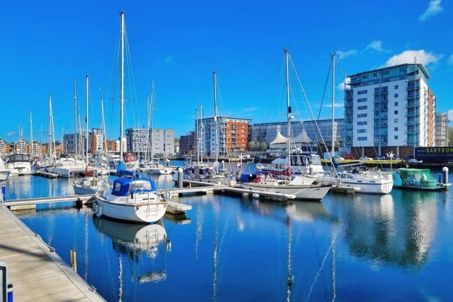 Flat for sale in Anchor Street, Orwell Quay