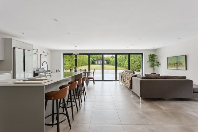 11, Tylers Hill Road, Chesham photo 4