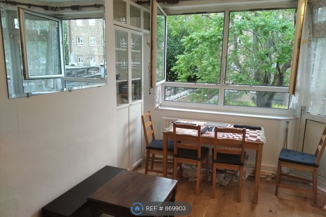 Pynfolds, Paradise Street, London photo 2