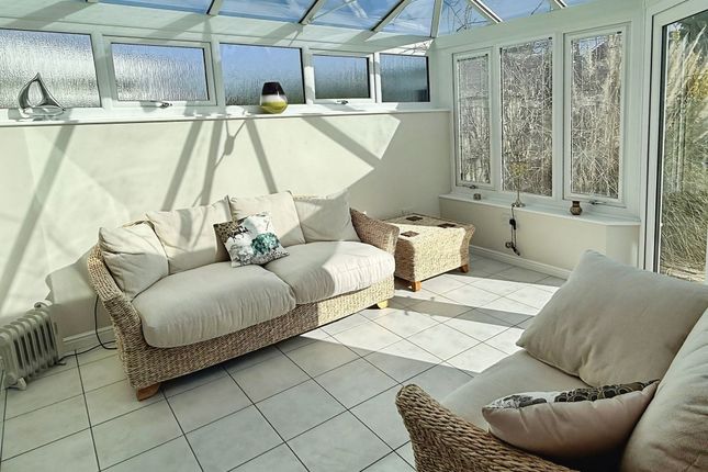 15 Coombe Rise, Leicester photo 3