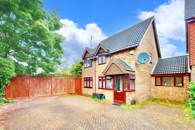 Link-detached house for sale in Telford Way, Hayes