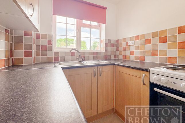 8, St Peters Close, Daventry photo 5