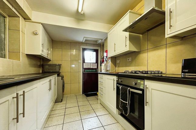 Room to rent in London Road, Langley
