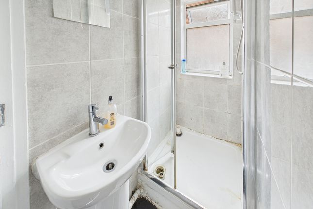 45, Lawn Lane, Hemel Hempstead photo 4