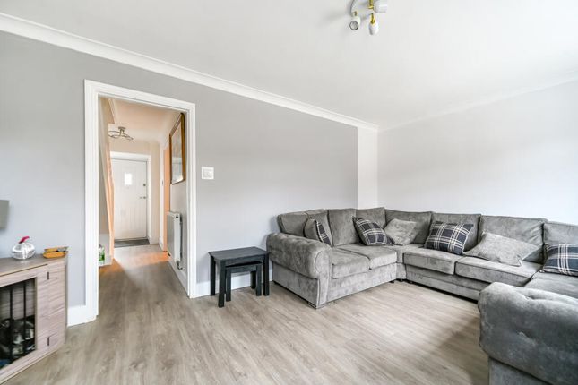 18, Langney Drive, Kingsnorth photo 2