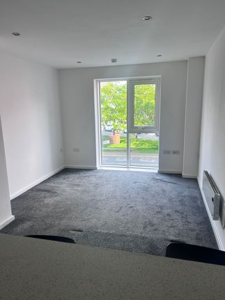 Flat to rent in Trinity One, East Street