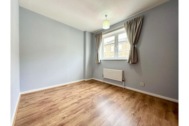 End terrace house to rent in Chatham Street, London