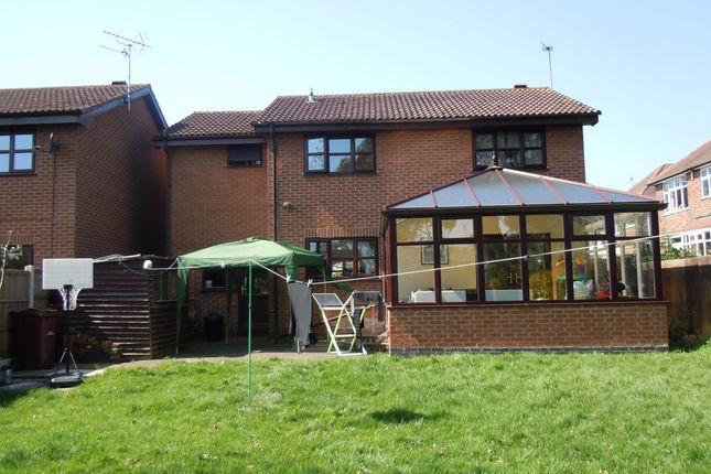 Detached house to rent in Kynance Gardens, Wilford, Nottingham