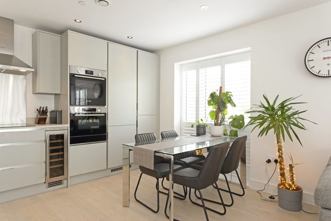 Flat 6, Charlton Court, 55, Lansdown Road, Cheltenham photo 4