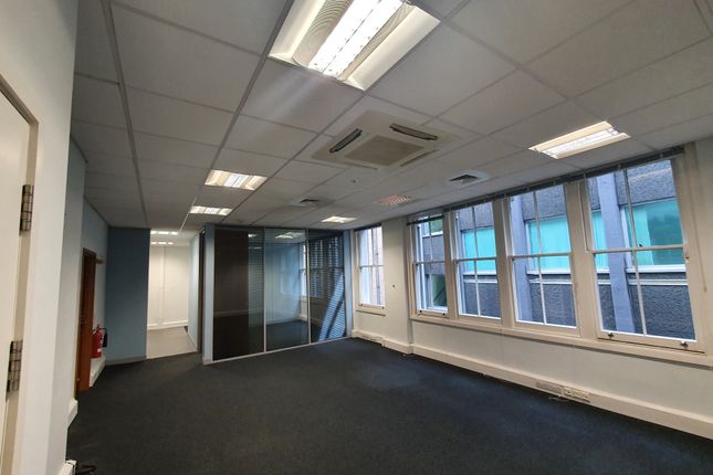 Office to let in Red Lion Court, London
