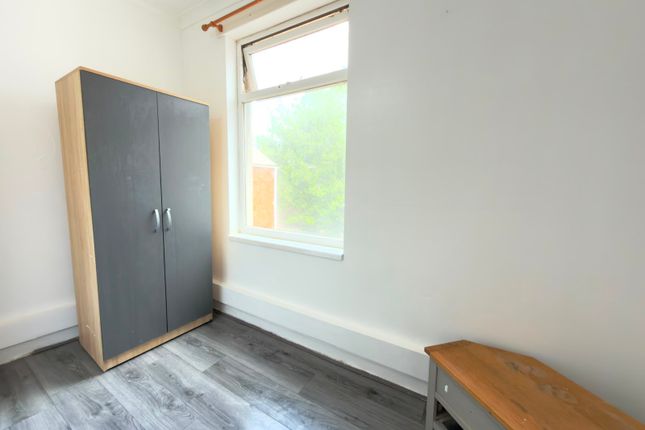 99, Gravelly Lane, Birmingham photo 4