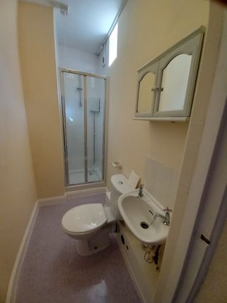 Flat 2, 13 Crawford Avenue, Bolton photo 5