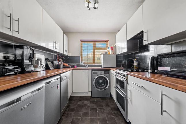 Property for sale in Ecob Close, Guildford