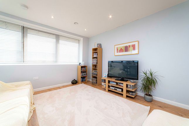 Flat for sale in Wraik Hill, Whitstable