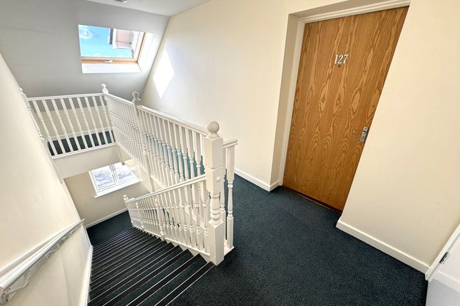 127 Squires Grove, Willenhall photo 3