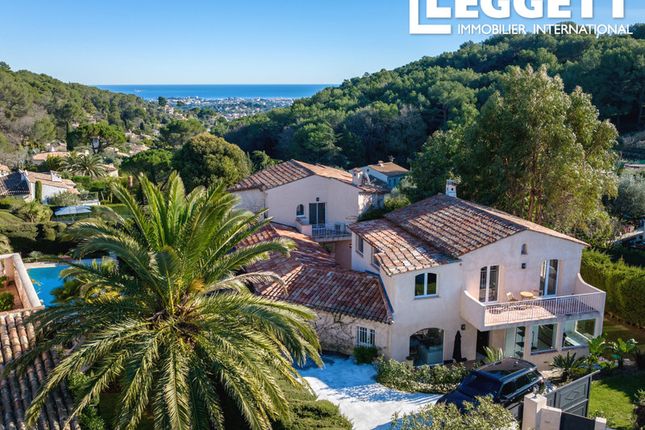 Thumbnail Villa for sale in Vallauris, Alpes-Maritimes, Provence-Alpes-Côte D'azur