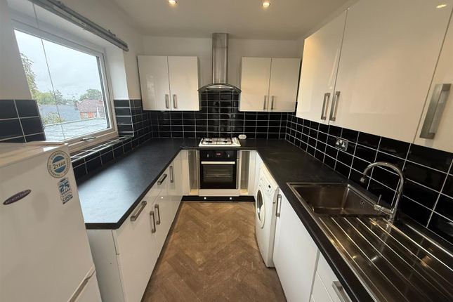 42, Avalon Close, Enfield photo 4