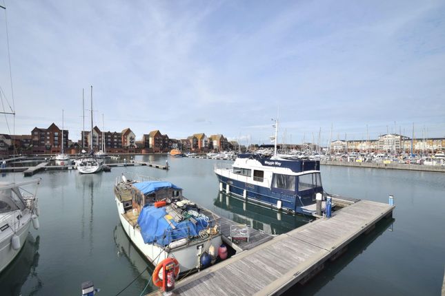 Flat for sale in The Piazza, Eastbourne