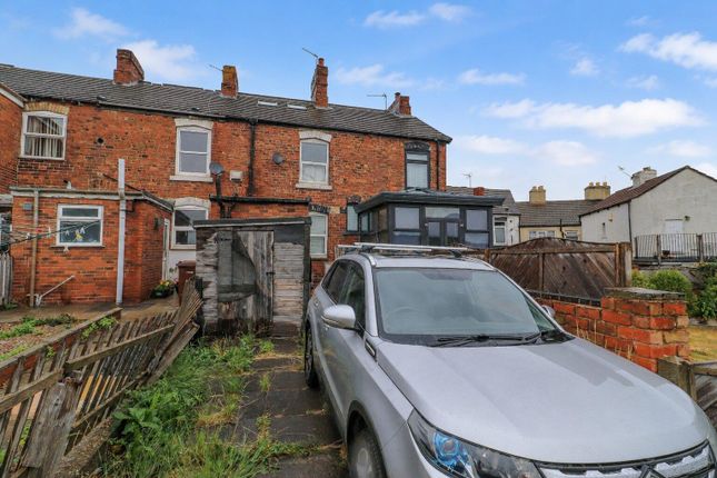 127, Painthorpe Lane, Wakefield photo 2