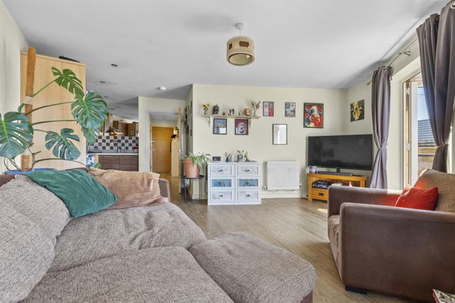 51, The Roperies, High Wycombe photo 4