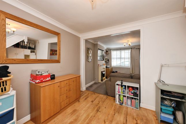 15, Roman Street, Hoddesdon photo 4