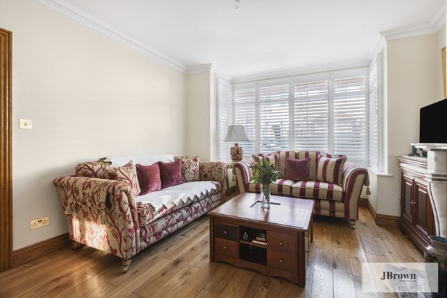 End terrace house for sale in Woodside Park, Woodside, Croydon