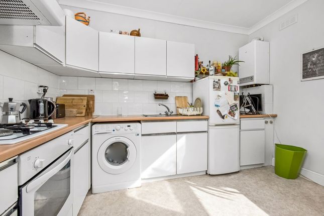 Flat 6, Nutbrook Court, 66, Waghorn Street, London photo 4