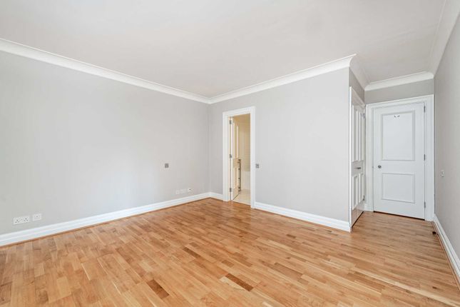 Flat for sale in Sycamore Lodge, Kensington Green